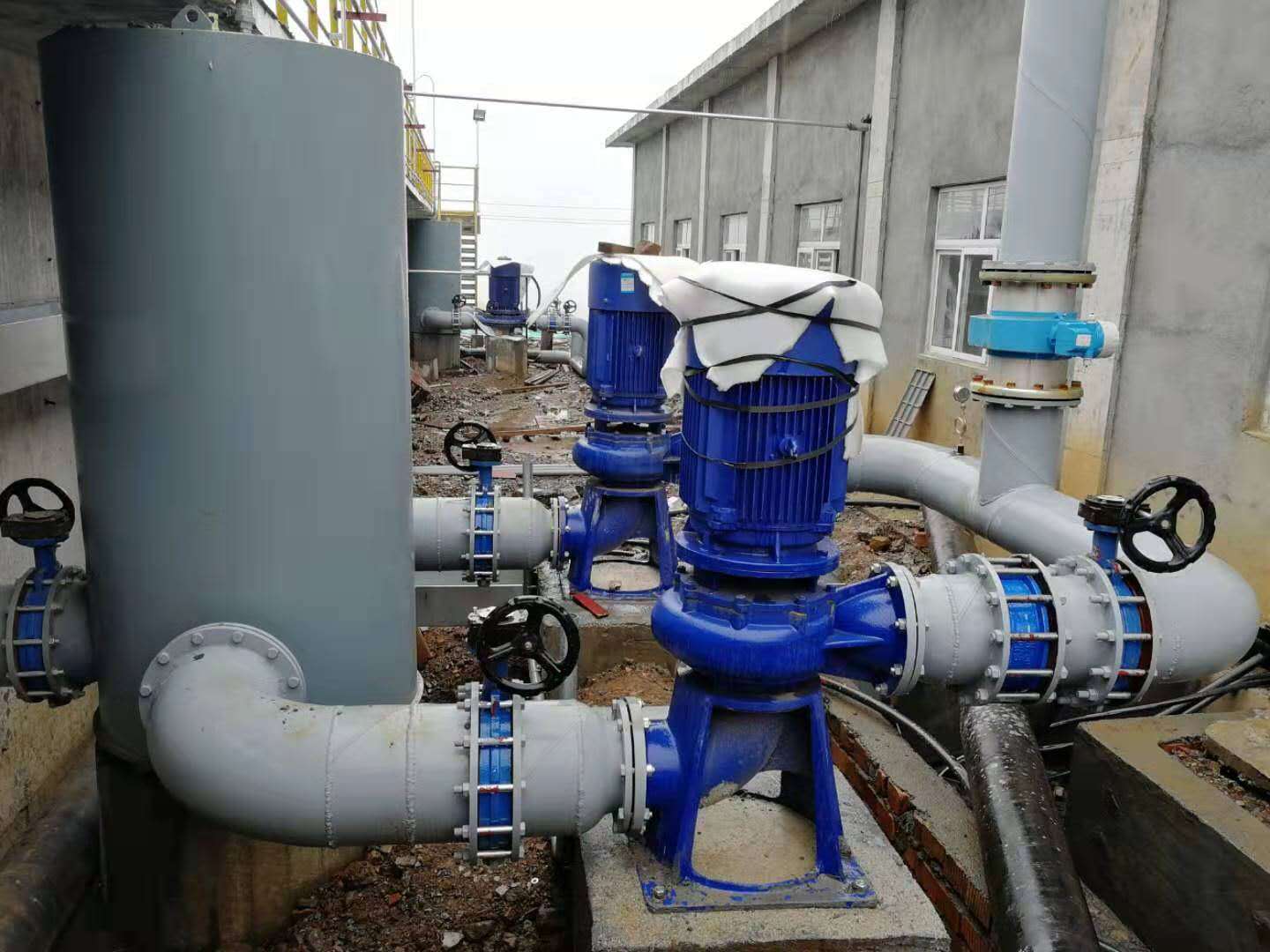 真空引水罐現場安裝圖 真空引水罐現場安裝圖